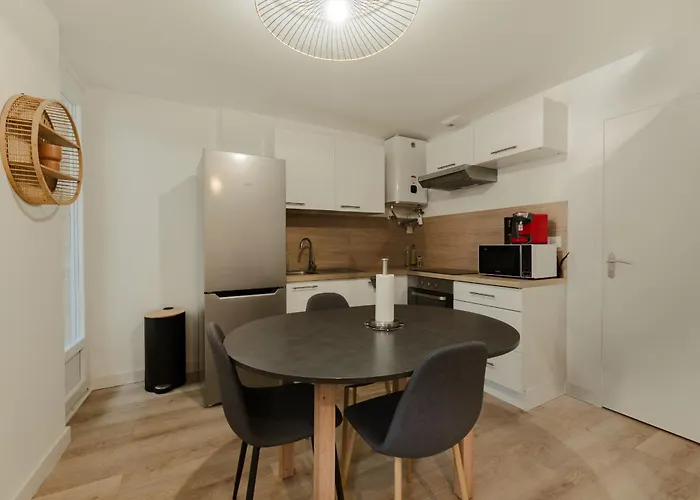 Le Nid De Faventines Apartamento *